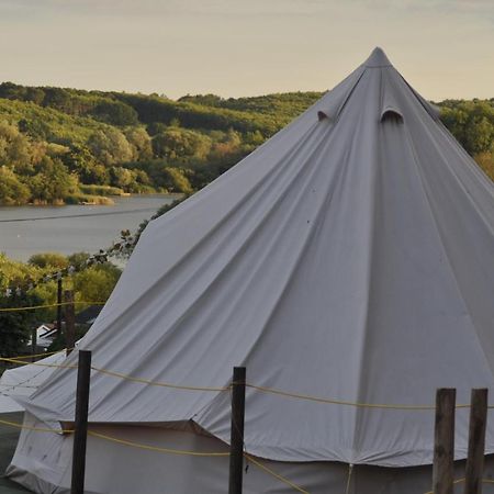 Walnut Tree Glamping Hotell Sturry Exteriör bild